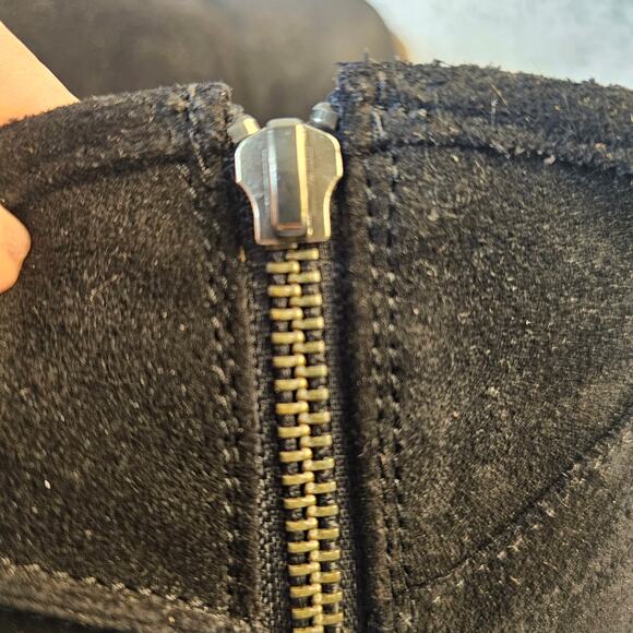 Born Women's Tinley Side Zip Distressed Suede Leather Ankle Boots Size 7 Black - Picture 7 of 7